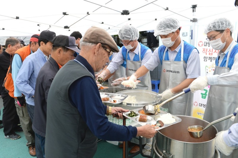 대성에너지, 9월 무료급식 봉사활동 펼쳐 사회공헌 활동 사진