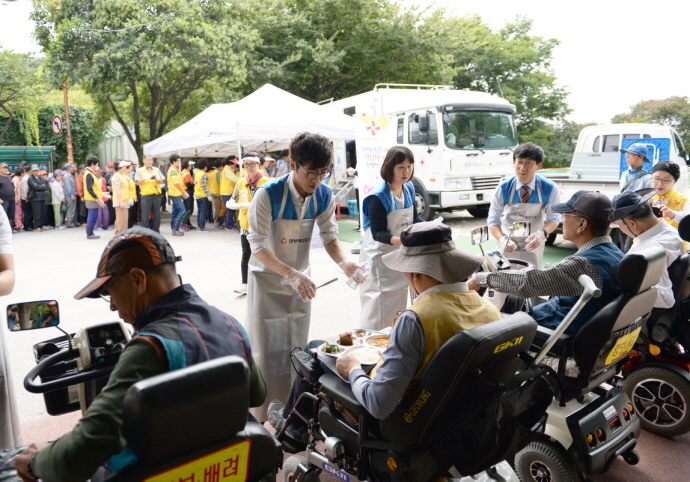 무료급식 봉사 사회공헌 활동 사진